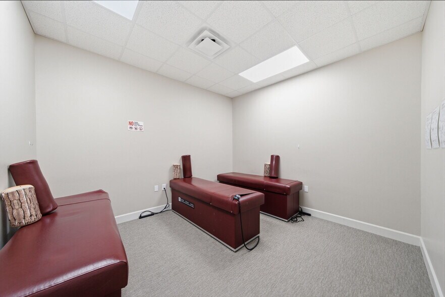 More Photos Of 8118 Fry Rd, Cypress Office For Sale