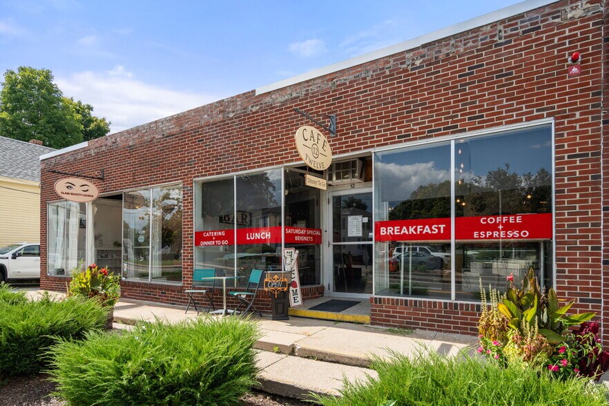 More Photos Of 10-14 Chelmsford St, Chelmsford Storefront For Sale