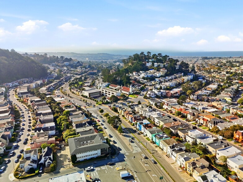 More Photos Of 699 Portola Dr, San Francisco General Retail For Lease