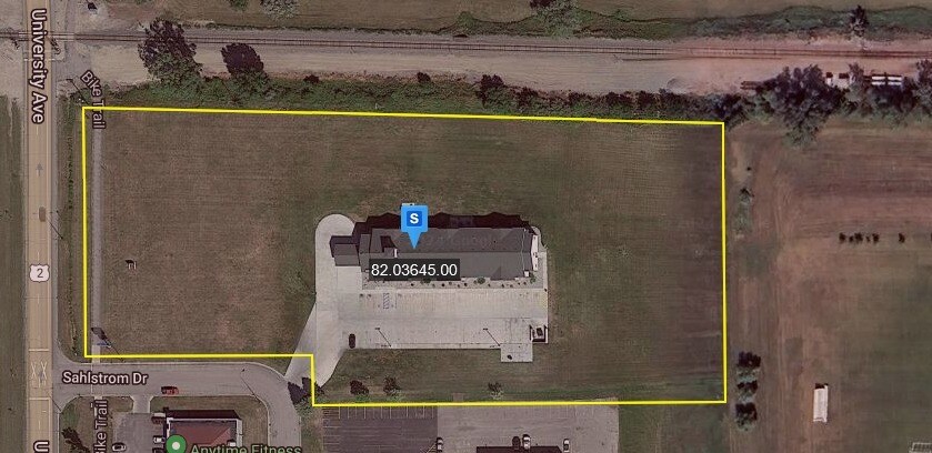 More Photos Of 2304 Sahlstrom Dr, Crookston Hotel For Sale