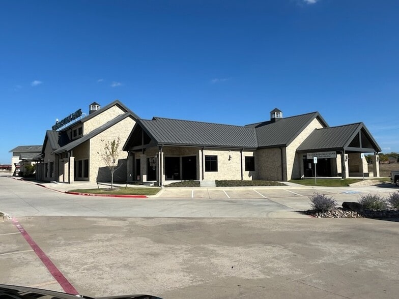 More Photos Of 2220 Sam Rayburn Hwy, Melissa Medical For Lease