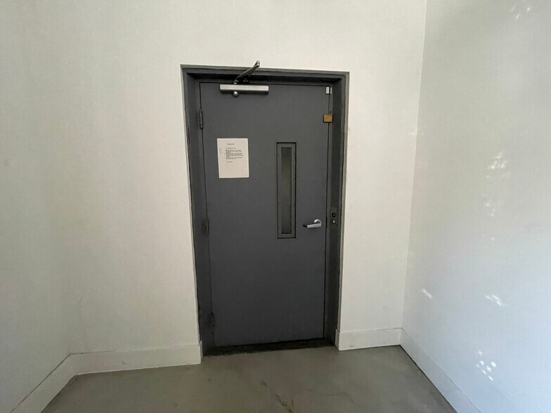More Photos Of 200 E Chapman Ave, Orange Storefront Retail Office For Lease