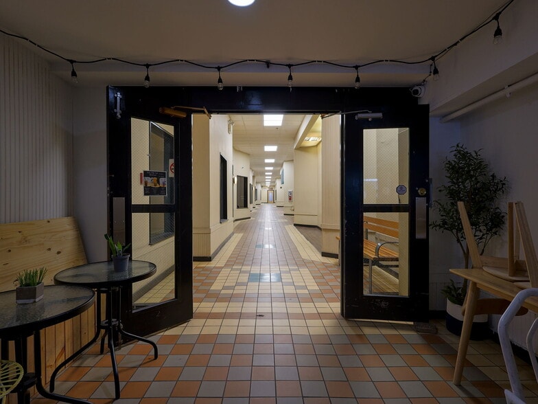 More Photos Of 44 N Queen St, Lancaster Apartments For Lease
