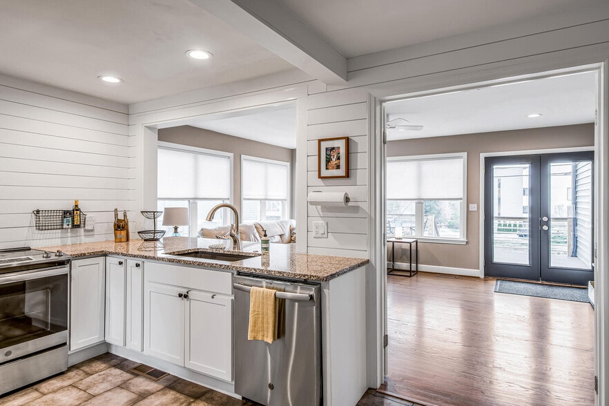 More Photos Of 2809 Azalea Pl, Nashville Loft Creative Space For Sale