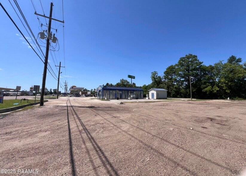 More Photos Of 28571 LA 43 Hwy, Albany Storefront For Sale