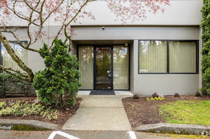 More Photos Of 4900-4916 NE 122nd Ave, Portland Unknown For Lease