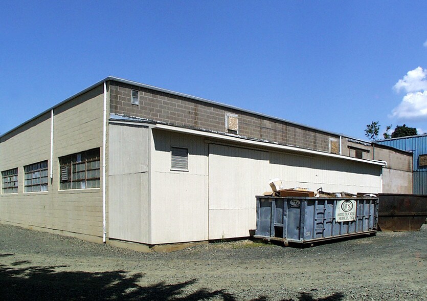 More Photos Of 956-980 Old Colony Rd, Meriden Warehouse For Lease