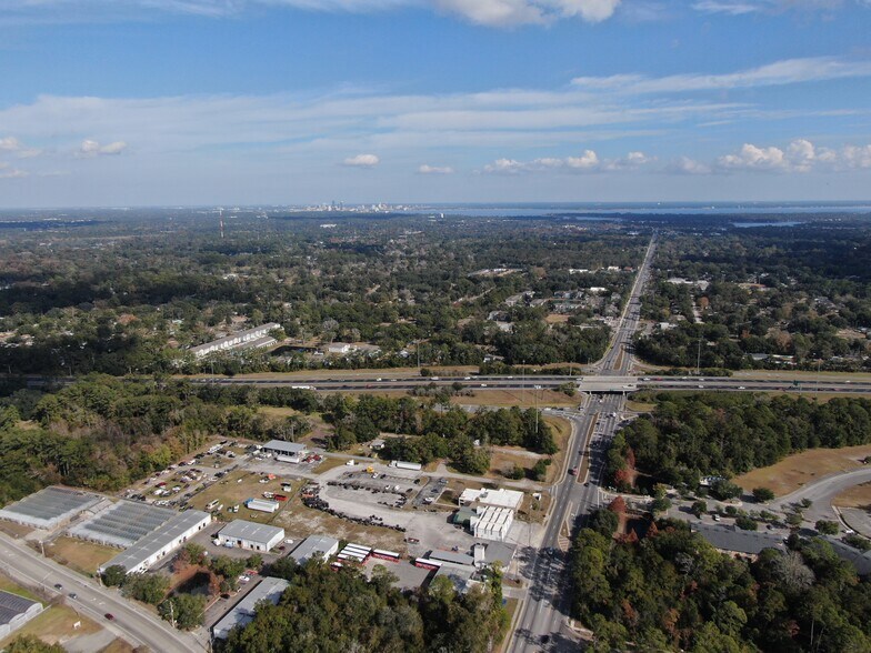 More Photos Of 7443 Wilson Blvd, Jacksonville Unknown For Lease