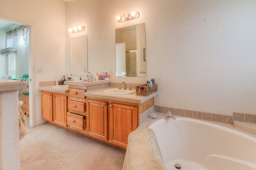 More Photos Of 139802 W Johnson Rd, Prosser Industrial For Sale