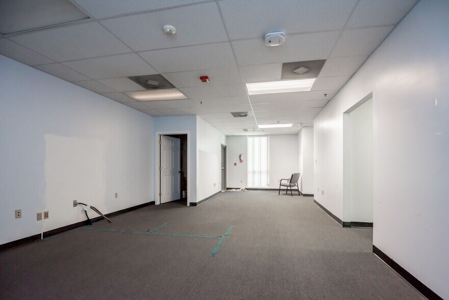 More Photos Of 908 Churchmans Road Ext, New Castle Office For Lease
