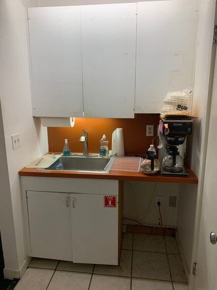 More Photos Of 864 Mapleton Rd, Princeton Office For Sale