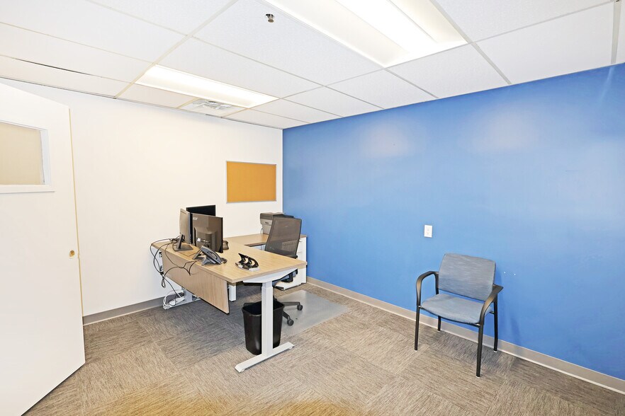 More Photos Of 10 Jewel Dr, Wilmington Warehouse For Lease