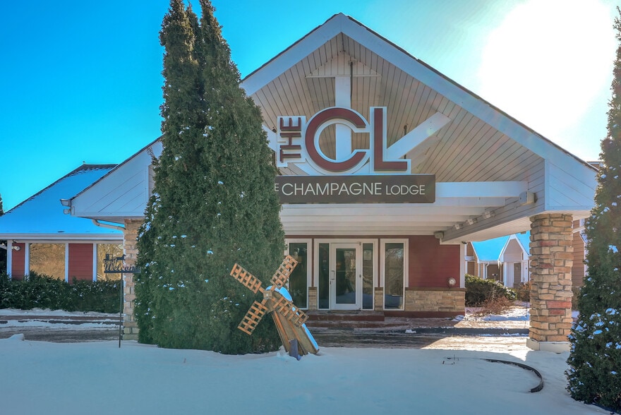 More Photos Of 16W621 S Frontage Rd, Willowbrook Hotel For Sale