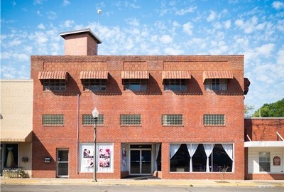 Primary Photo Of 544 N Main St, Crestview Storefront Retail Office For Sale