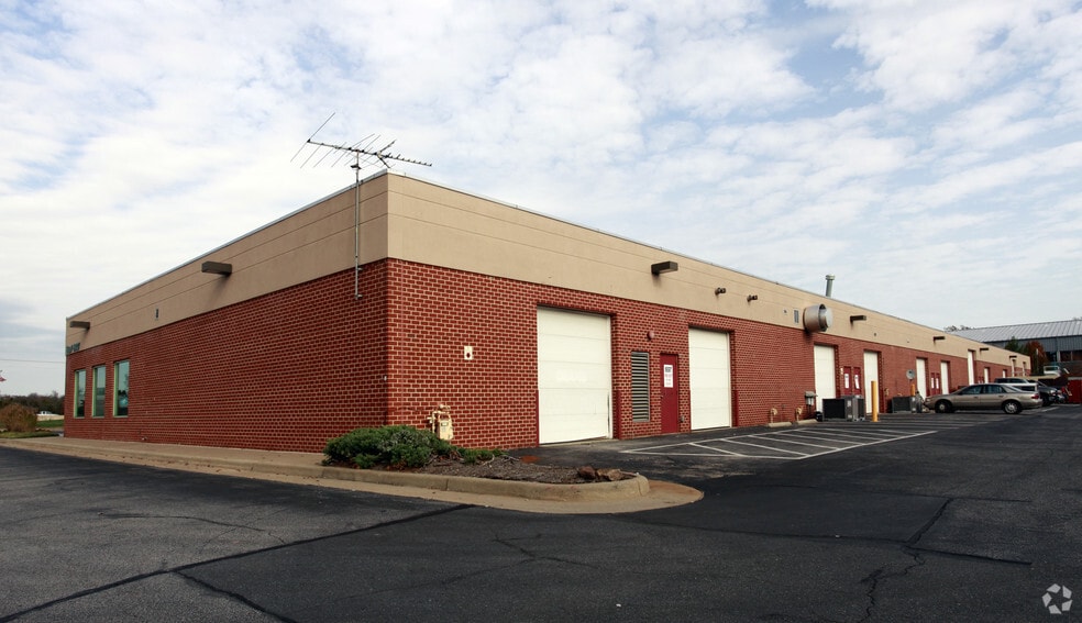 More Photos Of 6957-6997 Gateway Ct, Manassas Light Manufacturing For Lease