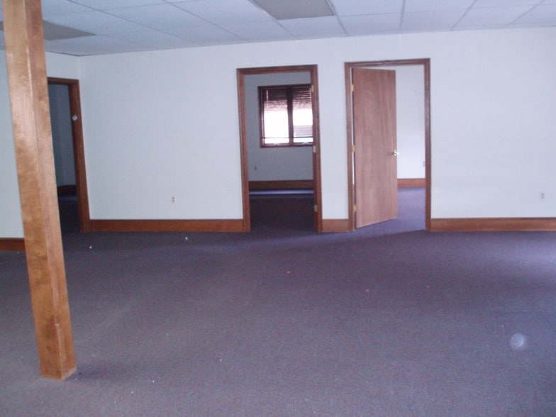 More Photos Of 4349 Ridgewood Center Dr, Woodbridge Office For Lease