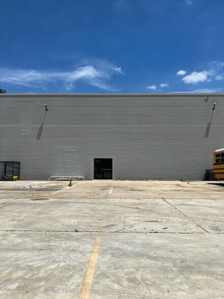 More Photos Of 500 11th St, Columbus Office For Sale