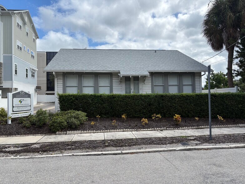 More Photos Of 535 Lafayette Ct, Sarasota Office For Lease
