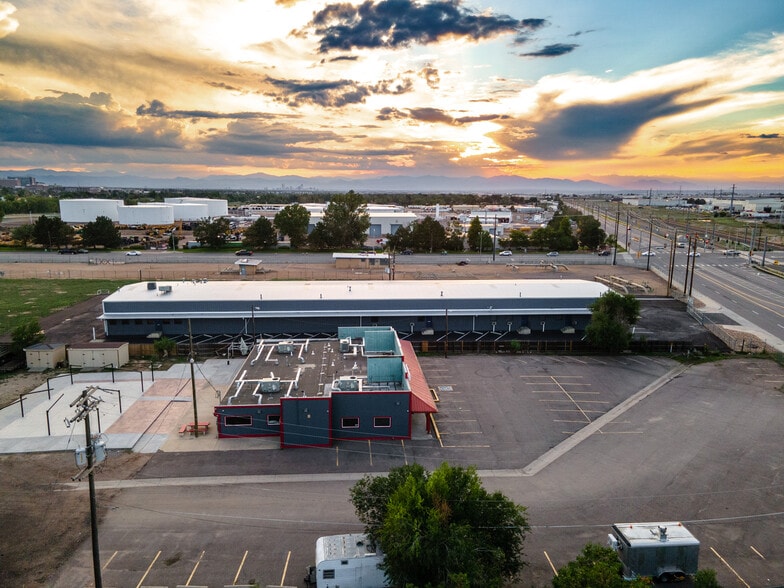 More Photos Of 15370 E Smith Rd, Aurora Warehouse For Lease