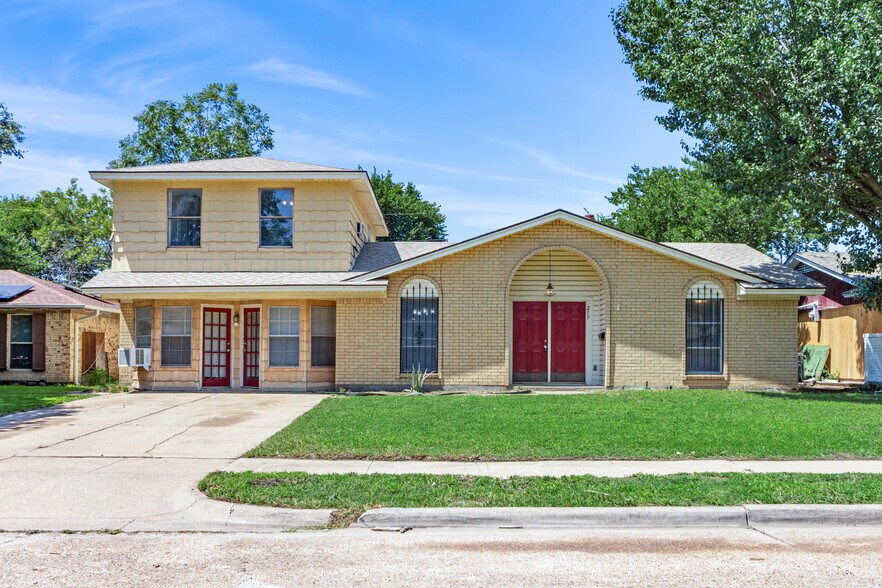 Primary Photo Of 215 Jasanda Way, Mesquite Specialty For Sale