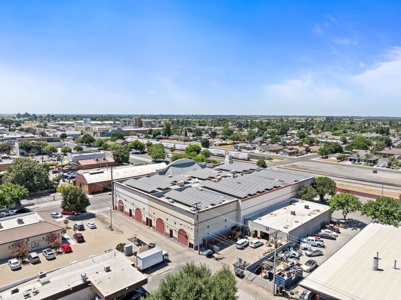 More Photos Of 400 Follett St, Lemoore Freestanding For Sale