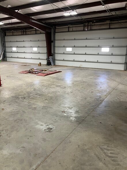 More Photos Of 2601 Olton Rd, Plainview Auto Repair For Sale
