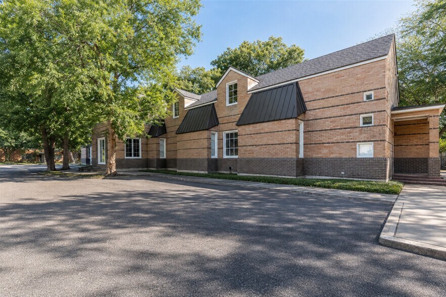 More Photos Of 3112 Jackson St, Alexandria Office For Sale