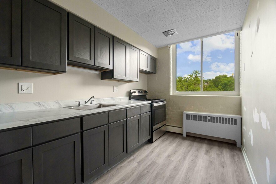 More Photos Of 71 Catlin St, Meriden Multifamily For Sale