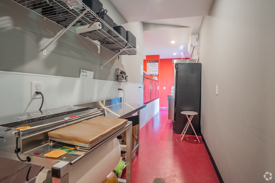 More Photos Of 54 Roosters Way, Jasper Restaurant For Sale