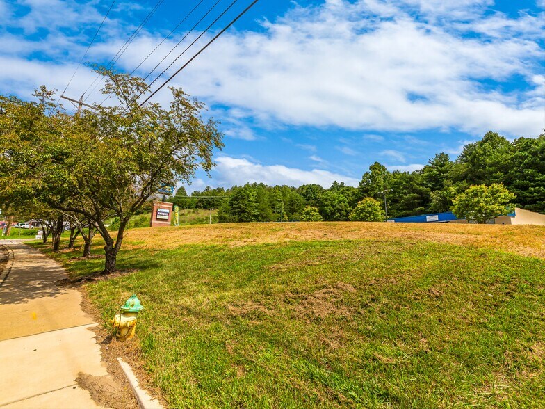 More Photos Of 695 Carl Eller Rd, Mars Hill Land For Lease