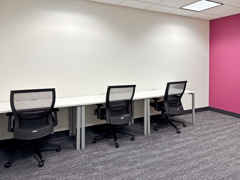 More Photos Of 150 N Michigan Ave, Chicago Coworking Space