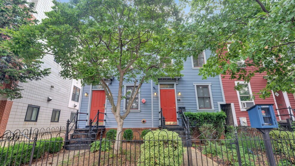 Primary Photo Of 323 8th St NE, Washington Apartments For Sale