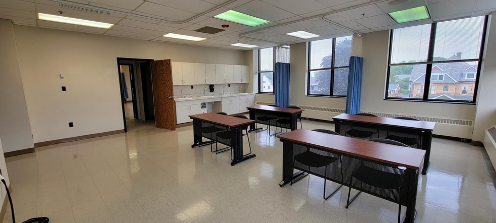 More Photos Of 1030 E Jefferson Blvd, South Bend Medical For Sale