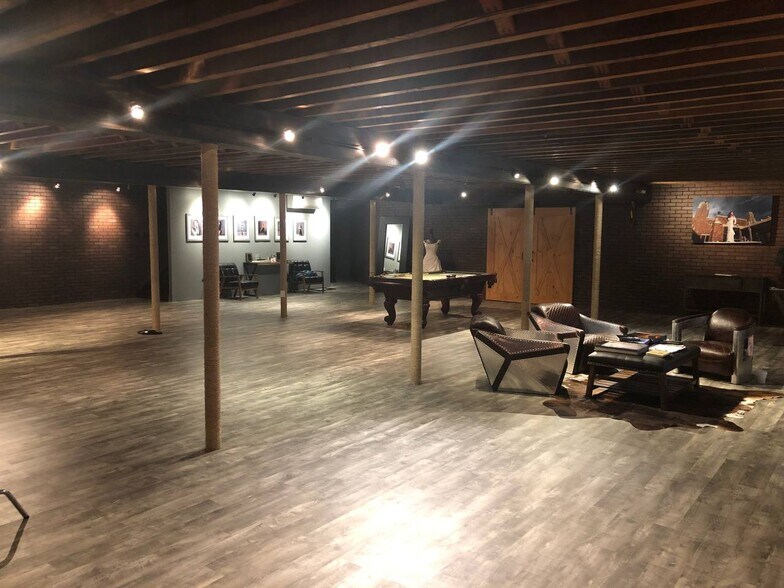 More Photos Of 75-79 E Jericho Tpke, Mineola Storefront Retail Office For Lease