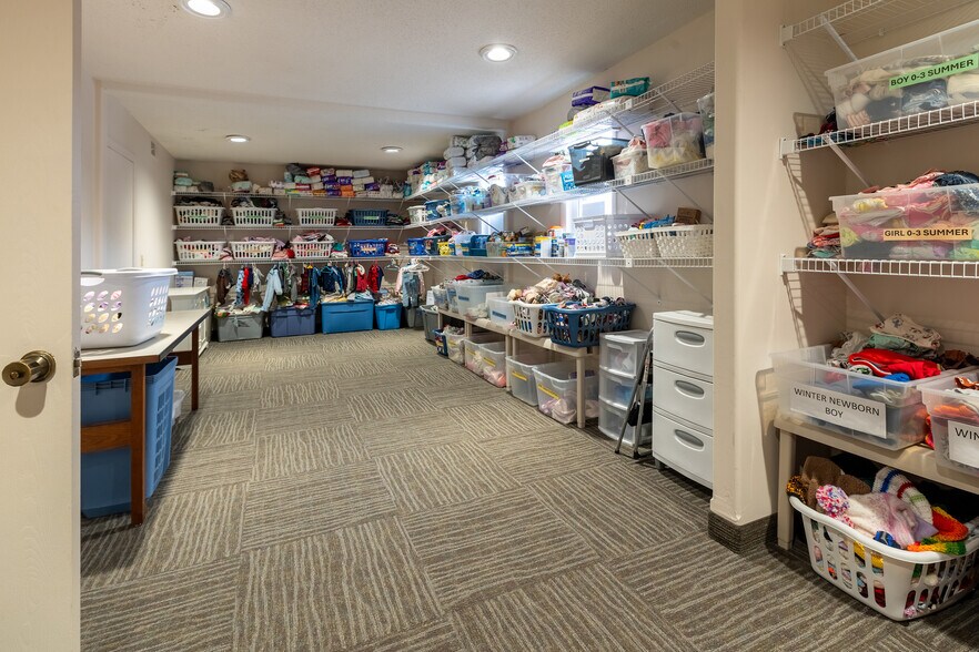 More Photos Of 808 W Prairie St, Marion Office For Sale