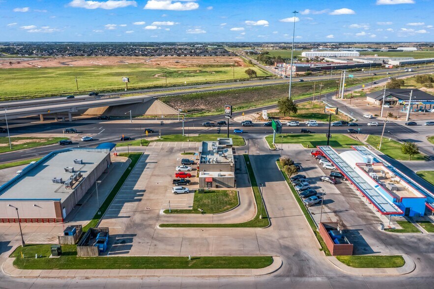 More Photos Of 7907 82nd St, Wolfforth Fast Food For Lease