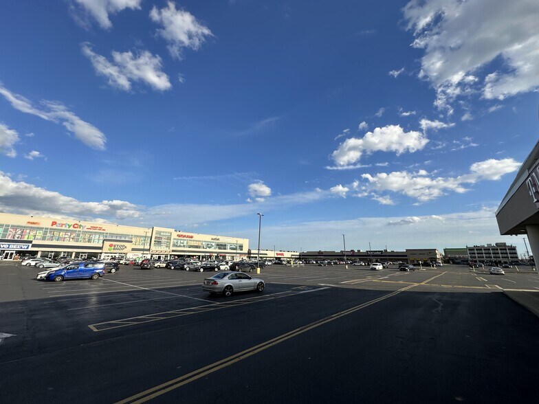 More Photos Of 253-01 Rockaway Blvd, Rosedale Unknown For Lease