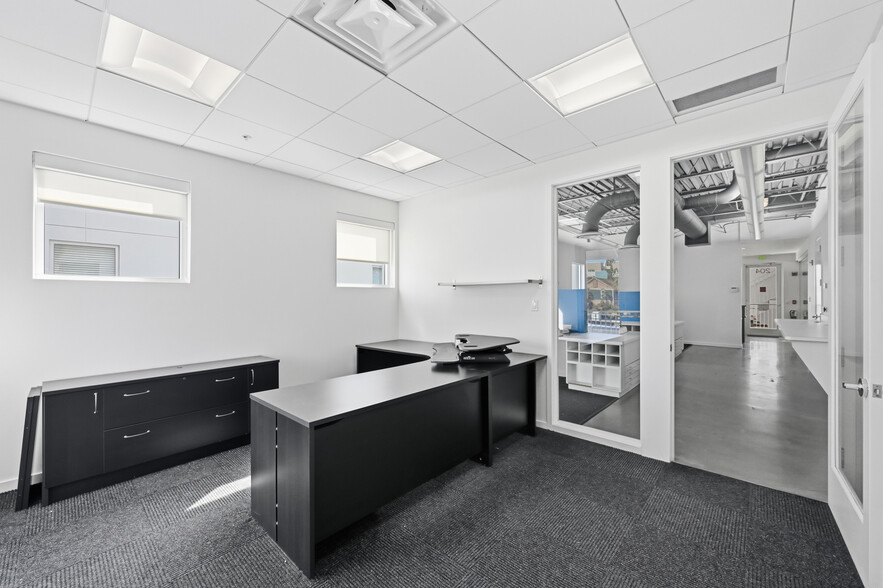 More Photos Of 1348-1358 Fruitville Rd, Sarasota Office Residential For Lease
