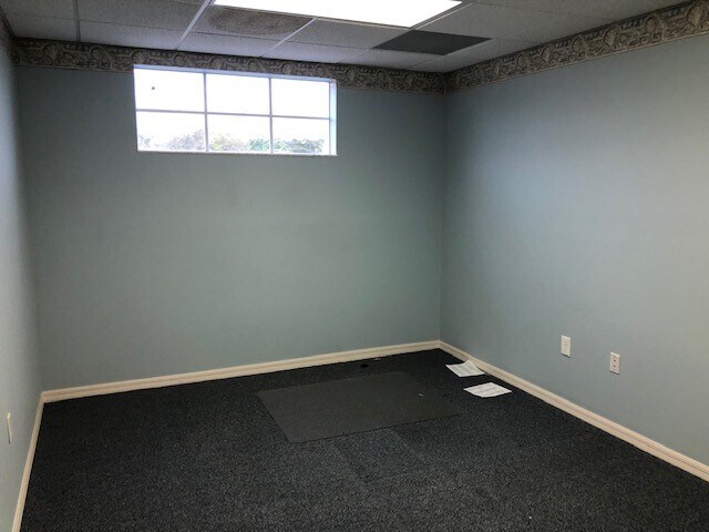 More Photos Of 4535 Tamiami Trl, Port Charlotte Office For Lease