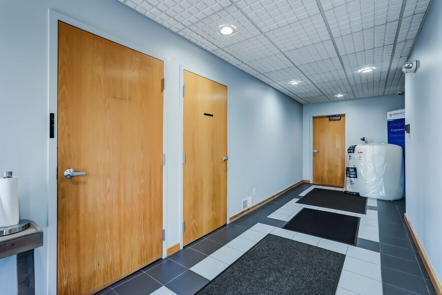 More Photos Of 1625 Rochester Rd, Farmington Office For Sale