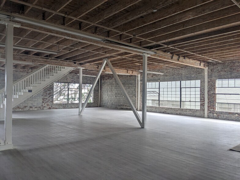 More Photos Of 1801 S Hill St, Los Angeles Industrial For Sale
