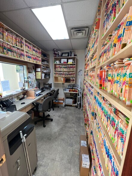 More Photos Of 1110 Pennsylvania Ave, Brooklyn Unknown For Lease