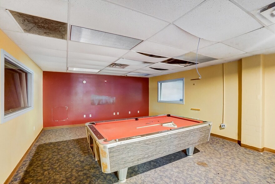 More Photos Of 800 Livermore St, Yellow Springs Research And Development For Sale