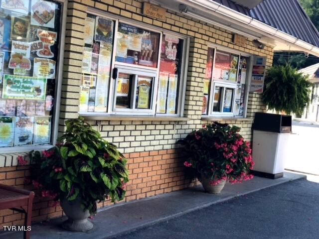 More Photos Of 314 Front E st, Coeburn General Retail For Sale