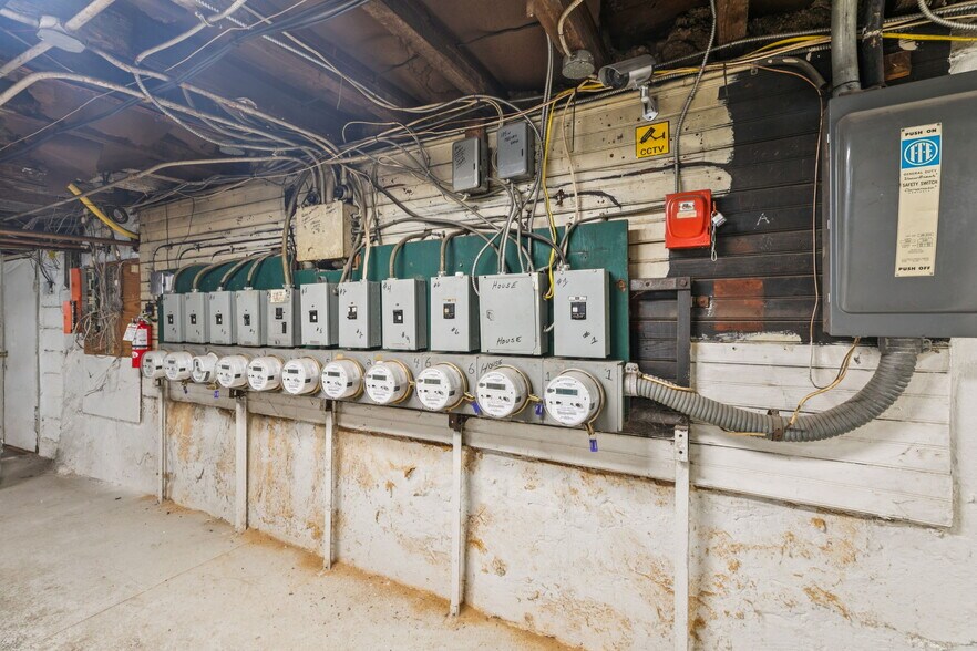 More Photos Of 312-314 N 33rd St, Philadelphia Apartments For Sale