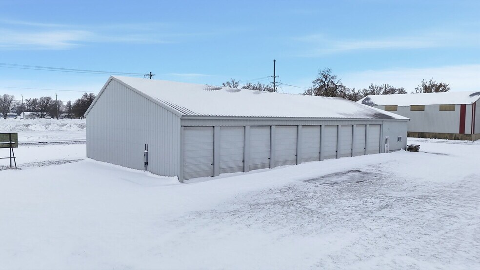 More Photos Of 602 3rd St, Perry Specialty For Sale