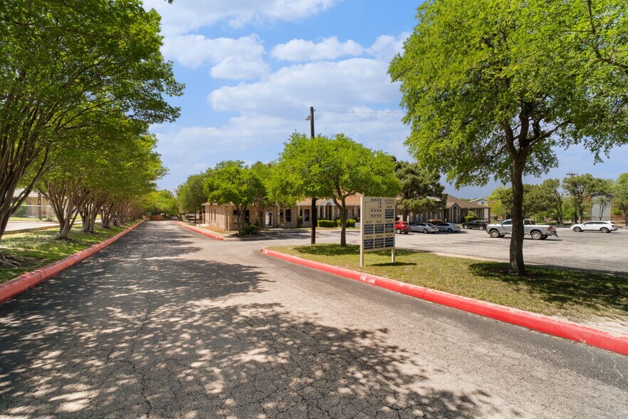 More Photos Of 8627 Cinnamon Creek Dr, San Antonio Medical For Sale