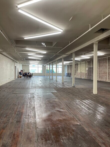 More Photos Of 406-414 W Pico Blvd, Los Angeles Storefront For Lease