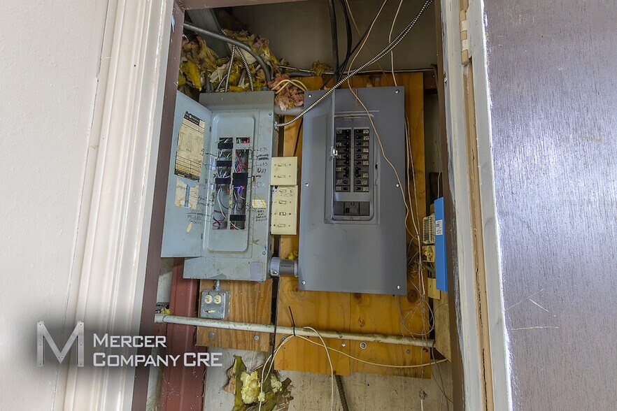 More Photos Of 440-460 N Rockwell Ave, Oklahoma City Unknown For Lease