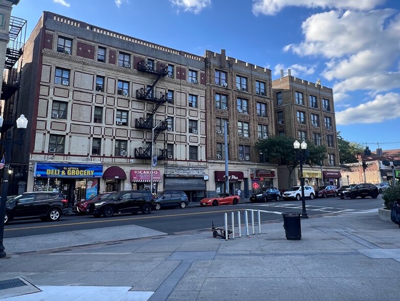 More Photos Of 381 S Broadway, Yonkers Apartments For Lease